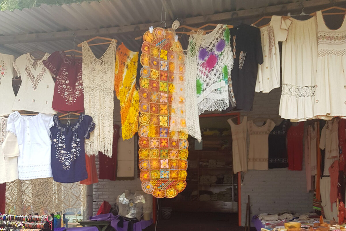 Stand selling Ñanduti